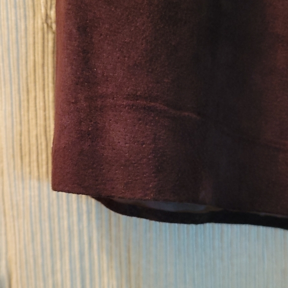 Suit - Picture 2 of 3